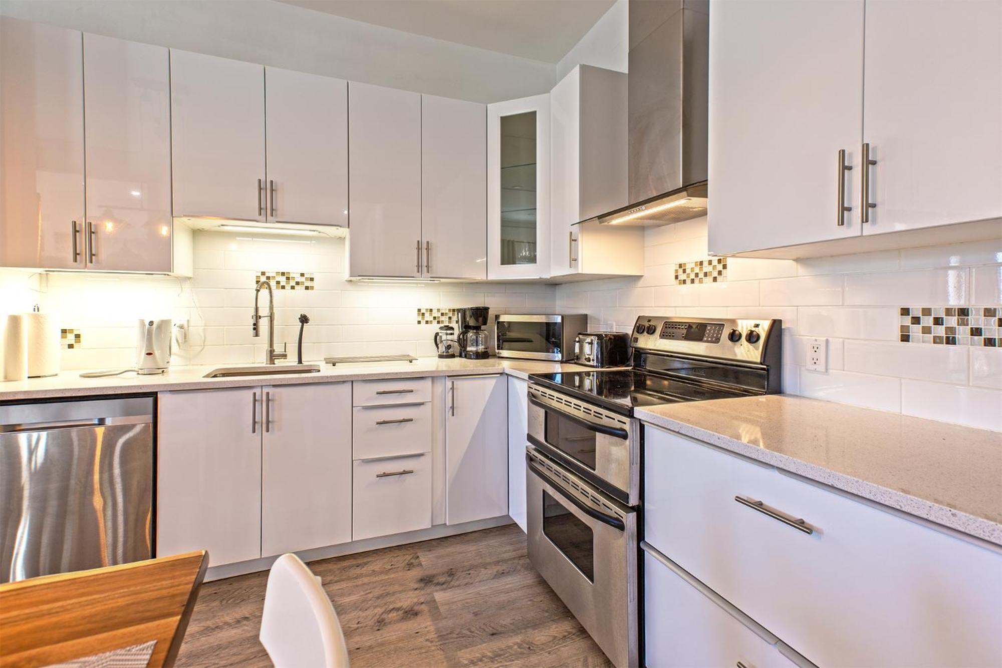 5705-Modern 2 Bd / Fully Equipped, Near Dt Mtl Apartment Монреал Екстериор снимка